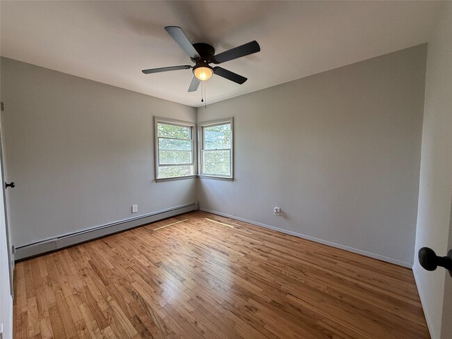 Building Photo - 200 Nassau Ln