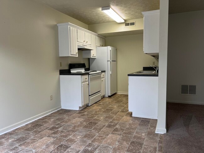 Building Photo - 322 Beacon Hill Dr