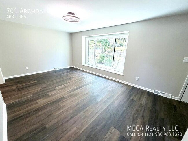 Building Photo - 701 Archdale Dr