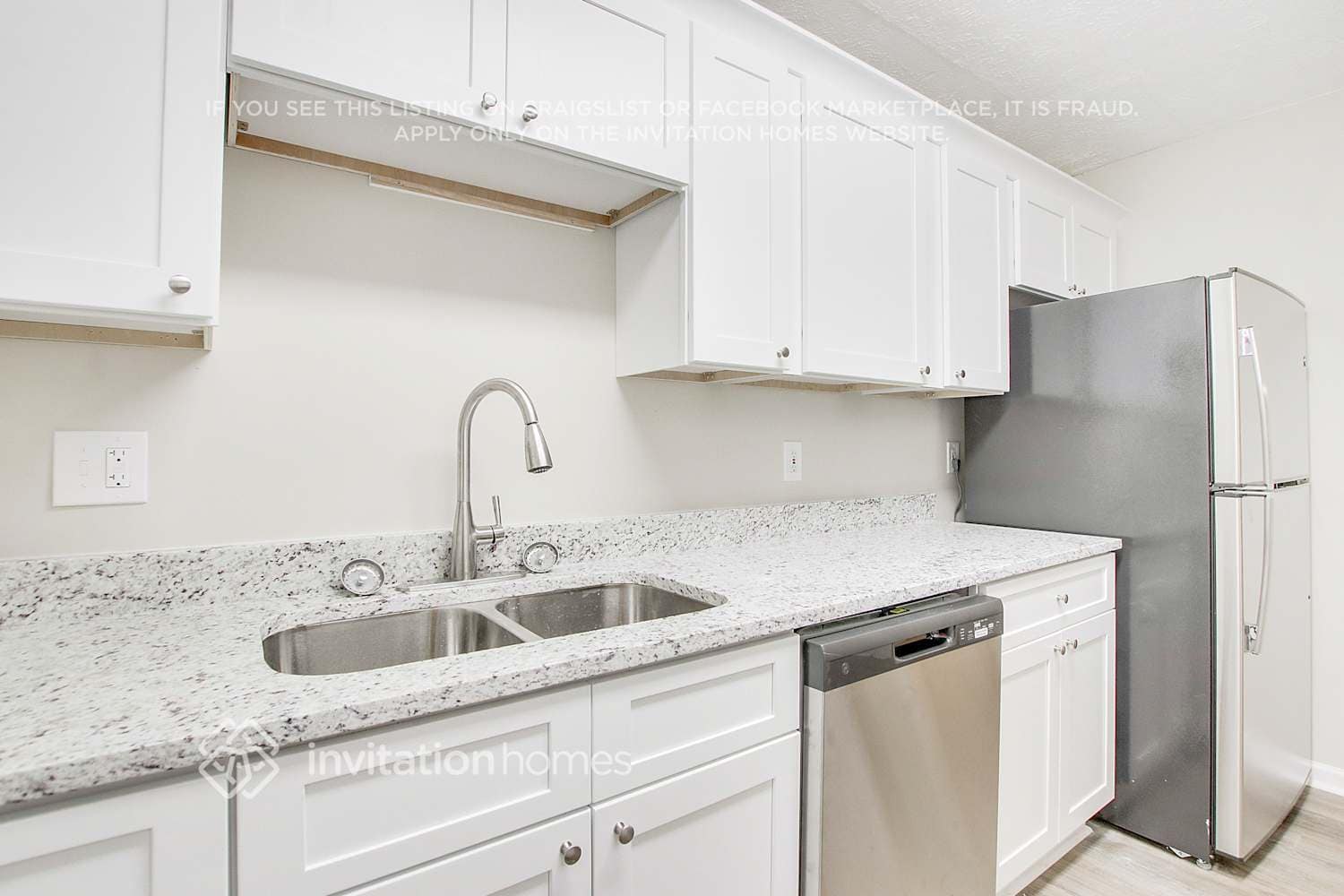 Building Photo - 5447 Blackhawk Dr