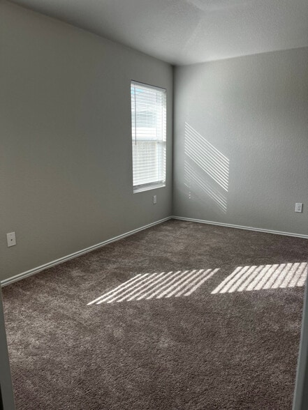 Building Photo - 5725 Shanjia Dr