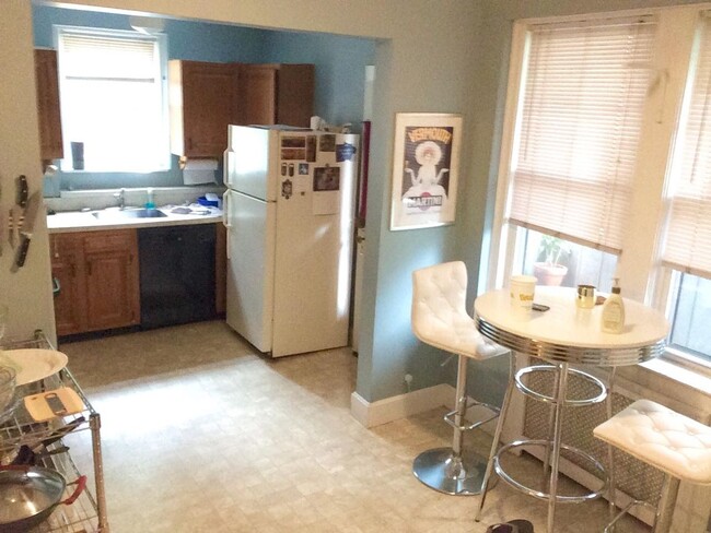 Building Photo - New Allston Listing!!