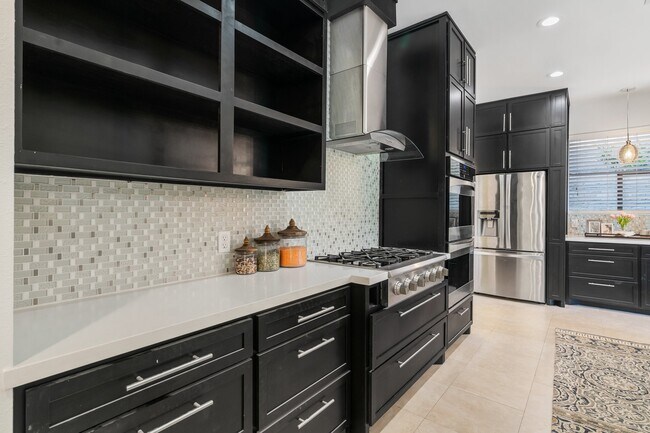 Building Photo - 5602 San Felipe St