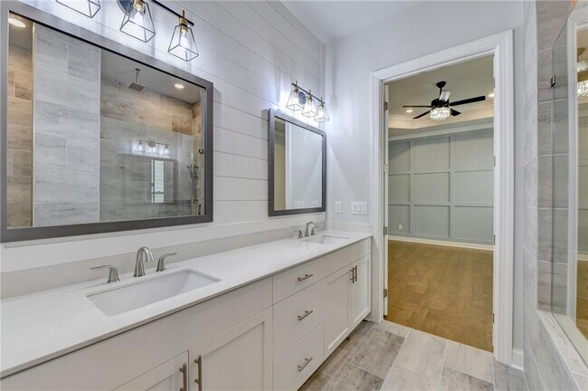 Building Photo - 4536 Molder Dr