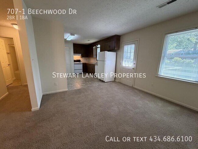 Building Photo - 707 Beechwood Dr
