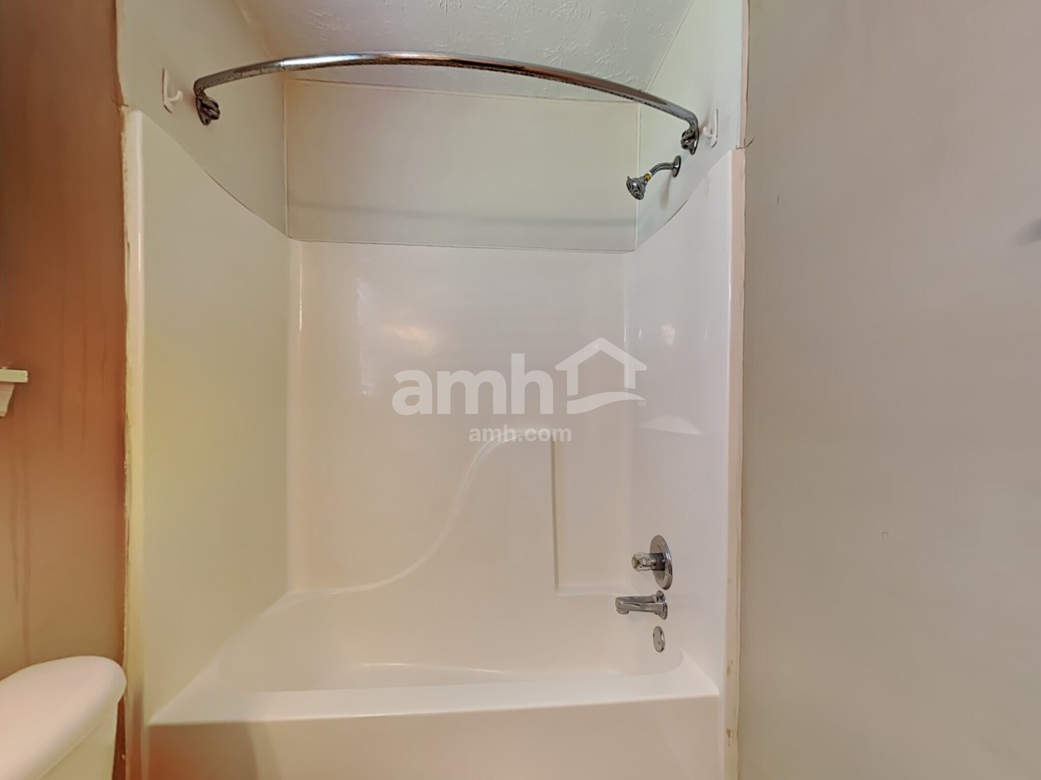 Building Photo - 685 Oxford Hall Dr SW