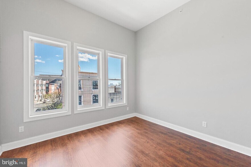 Building Photo - 2478 Frankford Ave