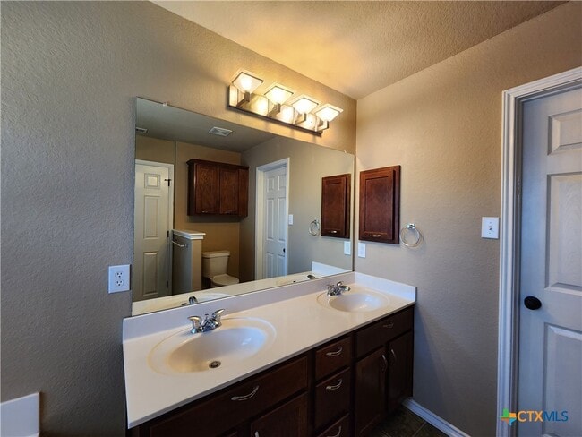Building Photo - 246 Crane Crest Dr