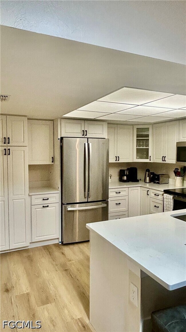 Building Photo - 15610 Crystal Lake Dr