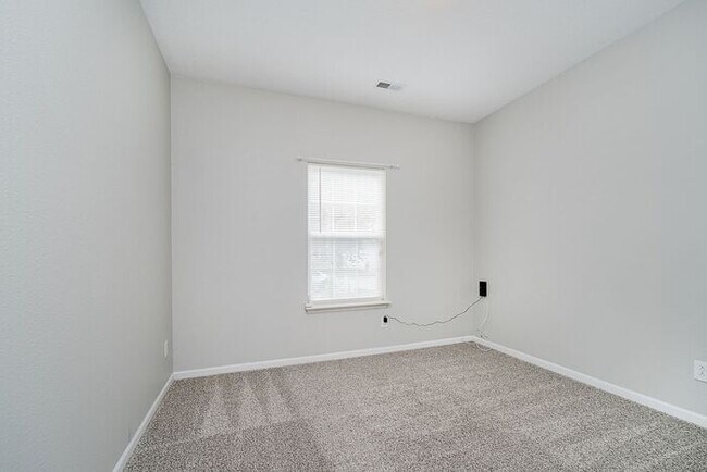 Building Photo - 15544 Dusty Trail