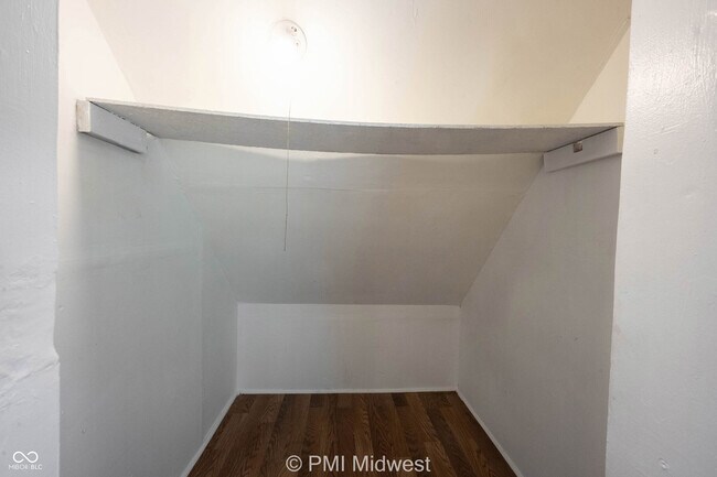 Building Photo - 445 W 29th St