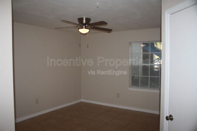 Building Photo - 7220 Westpointe Blvd