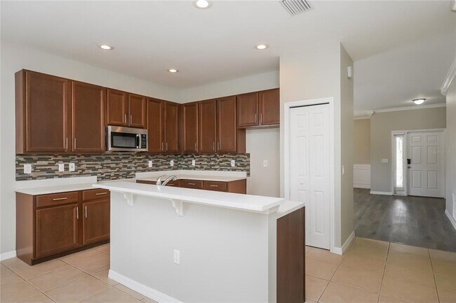 Building Photo - 15472 Long Cypress Dr