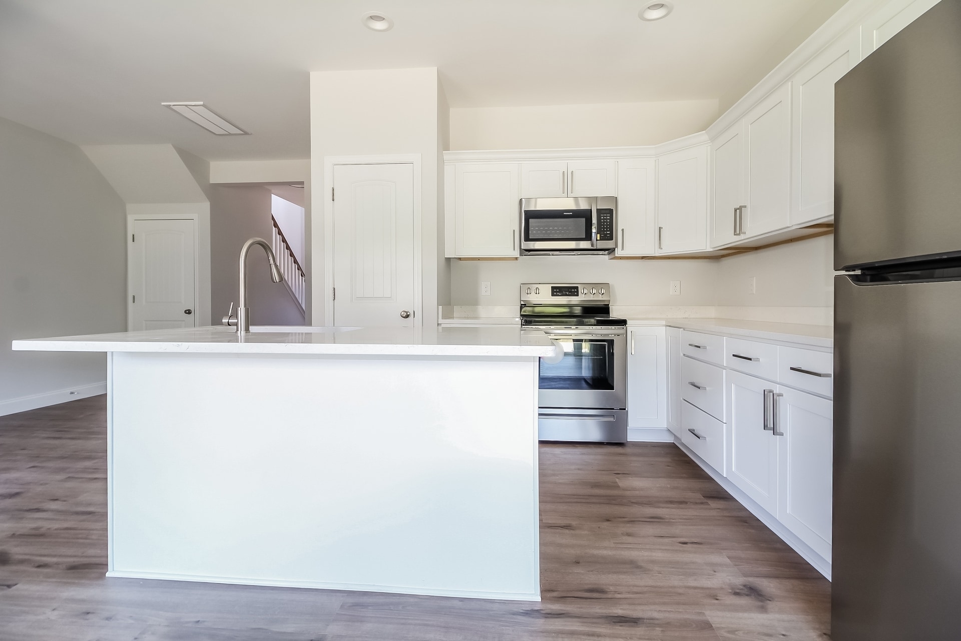 Building Photo - 124 S 711
