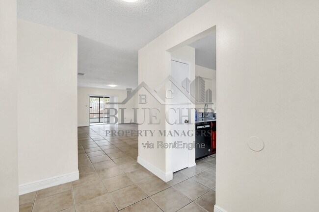 Building Photo - 5322 Jade St