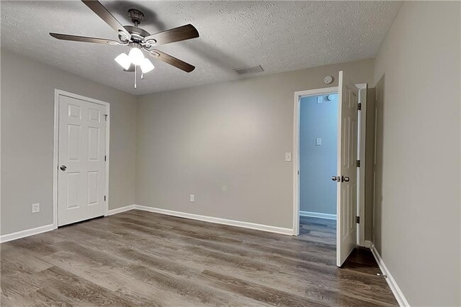 Building Photo - 1570 Rose Pointe Dr