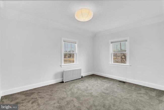 Building Photo - 1002 Chillum Rd