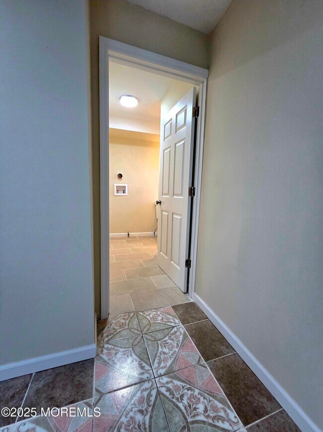 Building Photo - 216 Delaware St