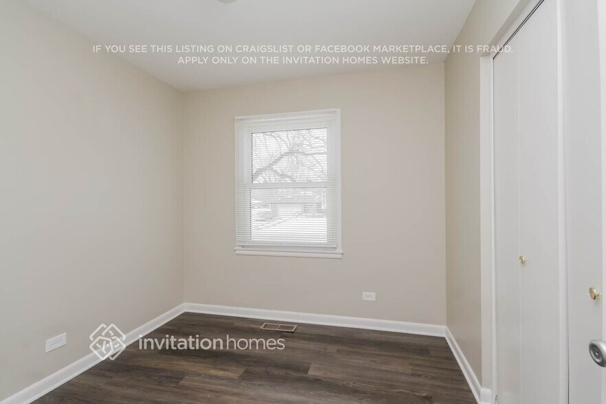 Building Photo - 7939 Edgewood Ct