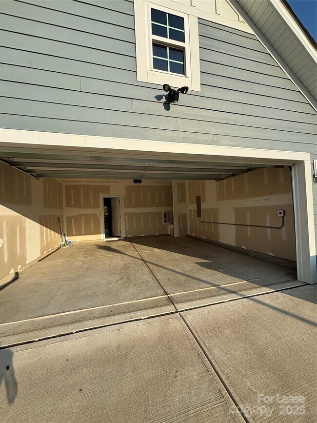 Building Photo - 1449 Harleston St
