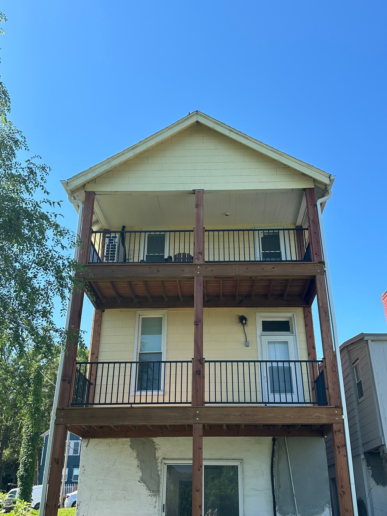 Building Photo - 1416 William St