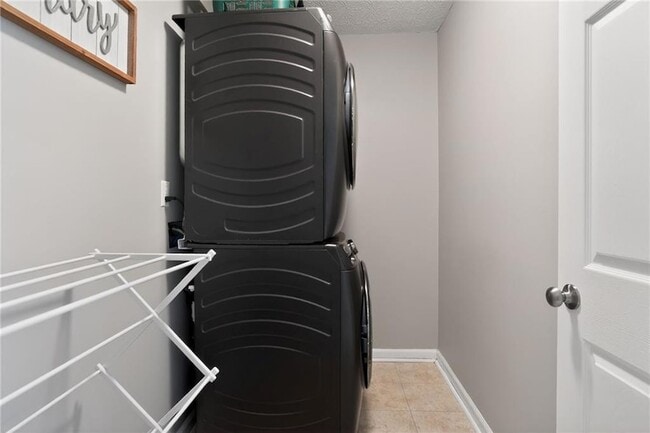 Building Photo - 1234 Carriage Trace Cir