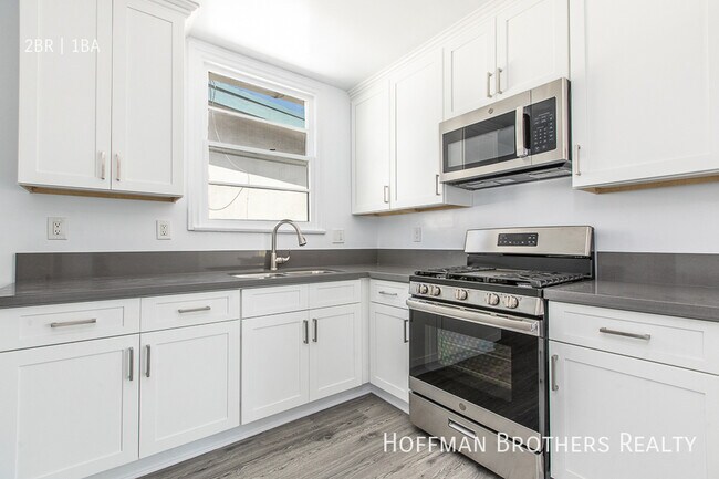 Building Photo - 3811 1/4 W Adams Blvd-