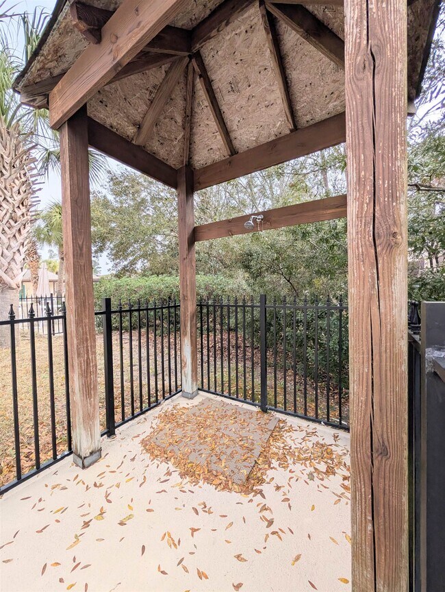 Building Photo - 9754 Leyland Dr