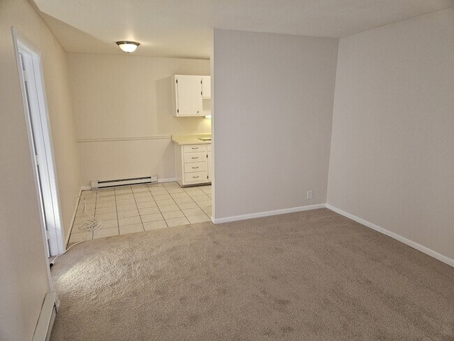 Building Photo - 2601 Hillsboro Pike