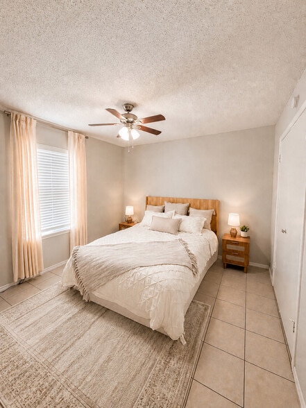 Building Photo - Villas Laredo Cantera