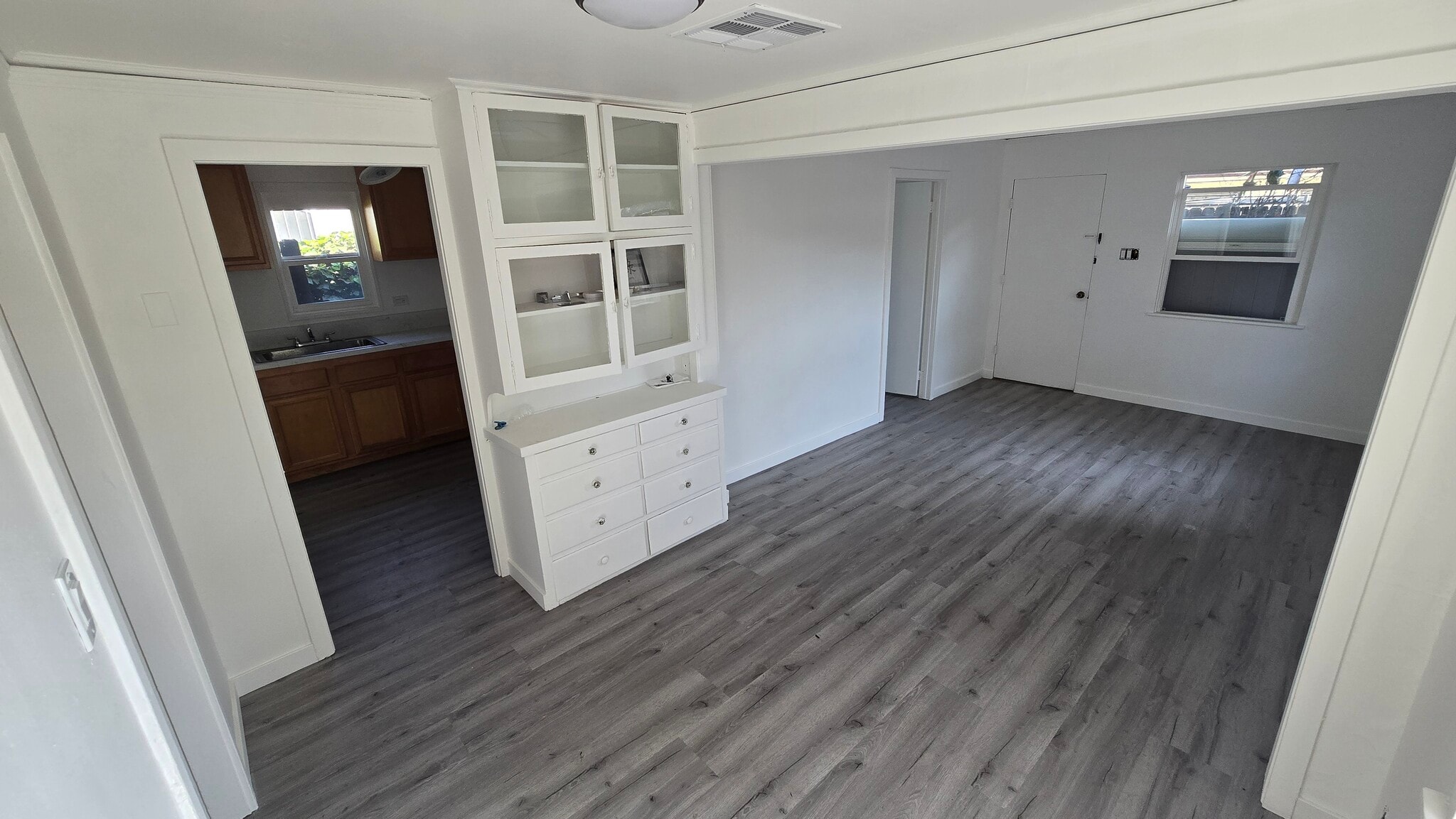 Dining Room to Living Room - 77 S Parkwood Ave