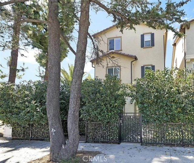 Building Photo - 14700 Sherman Way