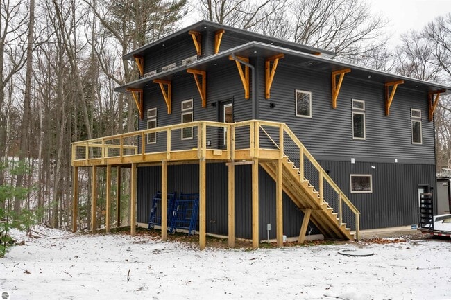 Building Photo - 1846 Alpine Rd