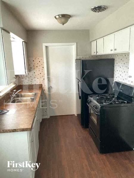 Building Photo - 1355 S Oakland Ave