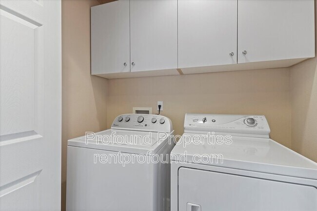 Building Photo - 20176 SW Bernice Ln