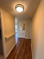 Building Photo - 6001 Arlington Blvd