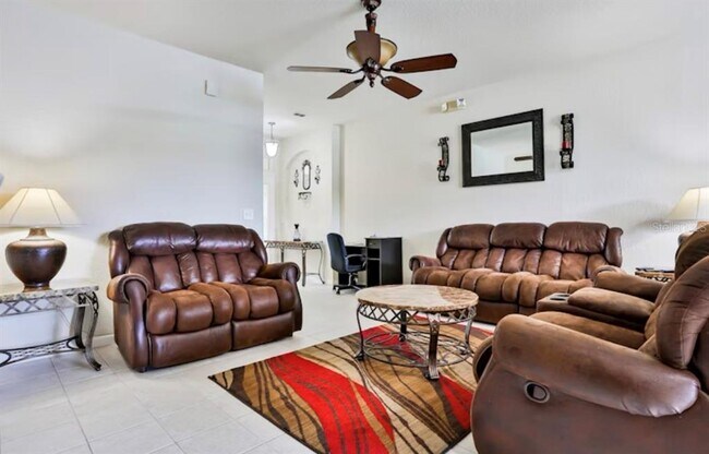 Building Photo - 2643 Old Kent Cir