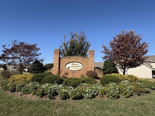 Building Photo - 420 Capstone Dr