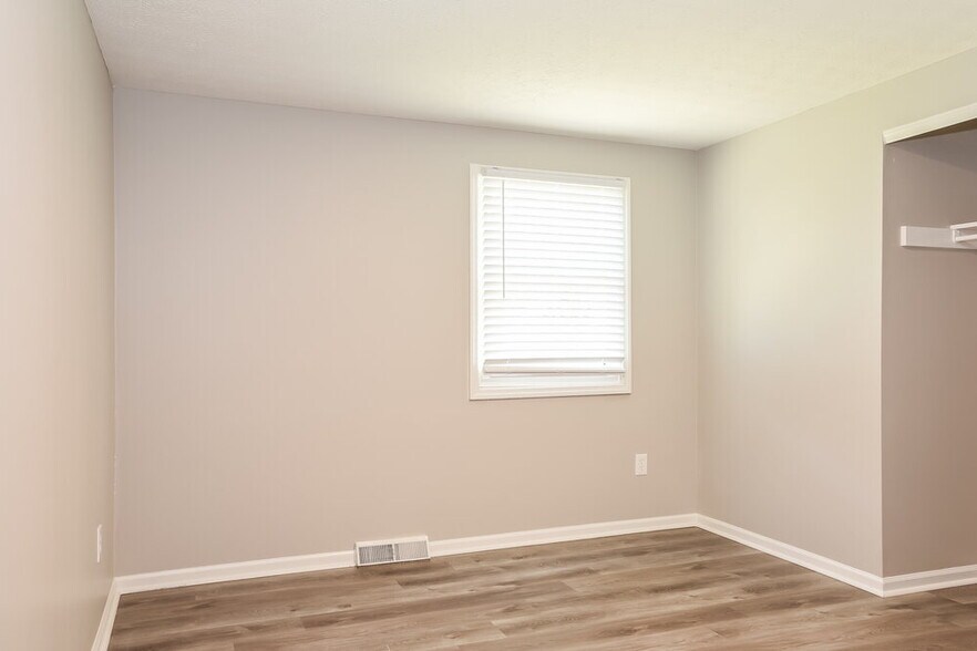 Building Photo - 1204 Daylight Dr