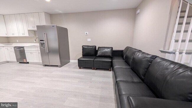 Building Photo - 2253 Papermill Rd