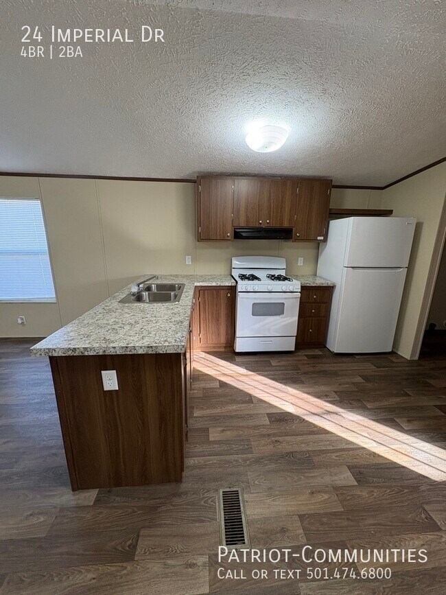 Building Photo - 24 Imperial Dr