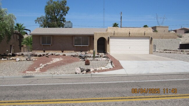 Primary Photo - 2 Bedroom 2 bathroom Boat Deep Furnished Home