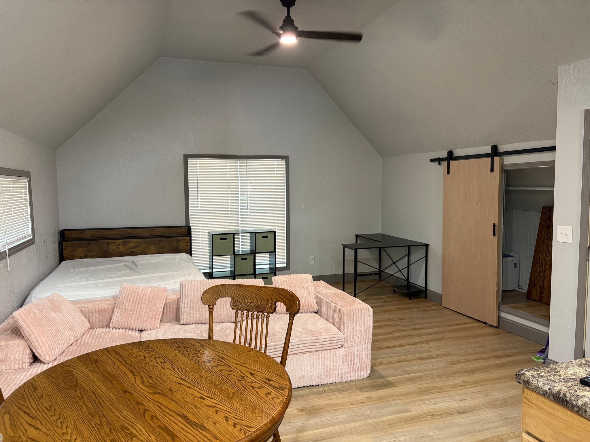 Living room - 216 N Sheridan St