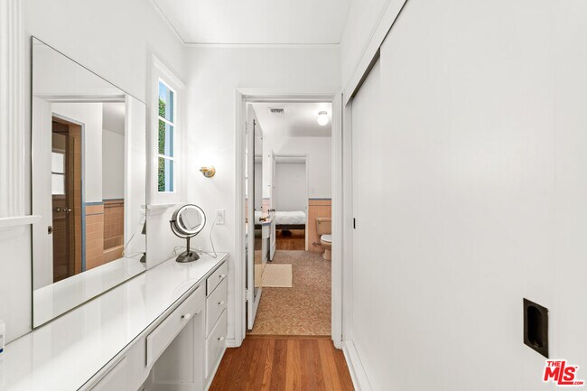 Building Photo - 475 21st St