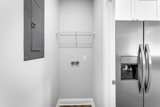 Building Photo - Brand New 3 bed unfurnished!