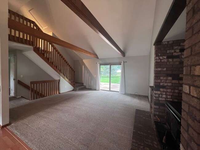 Building Photo - Four Bedroom Single Family Home in Forest Hills Schools!