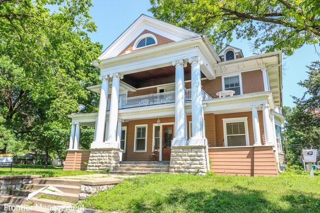 Primary Photo - 928 Leavenworth St