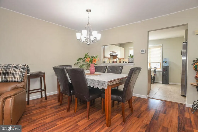 Dining Room - 1527 Villa Rd