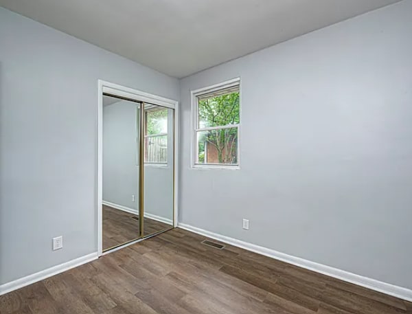 Building Photo - 5364 Clarendon Rd