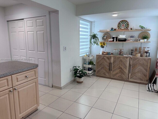 Building Photo - 6174 W 14th Ct